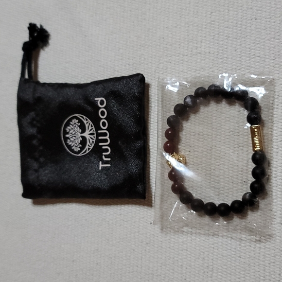 TruWood Onyx and Rosewood Beaded Men's Bracelet w/ gold tree charm - Picture 1 of 3